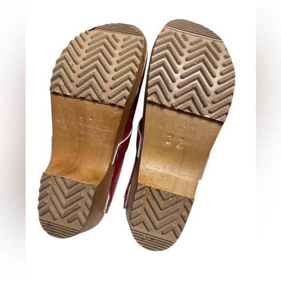 Bjork size 38 red clogs - Picture 4 of 4